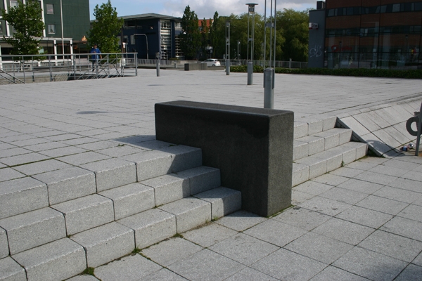 Spot billed: ByFrKZ31il99MXy7otmV.jpg